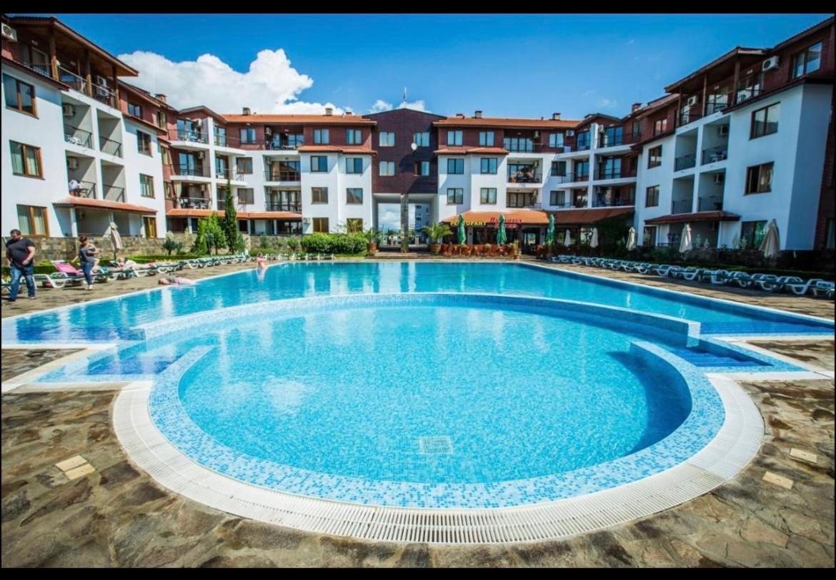 Private Apartments In Apolon Ravda Exterior photo