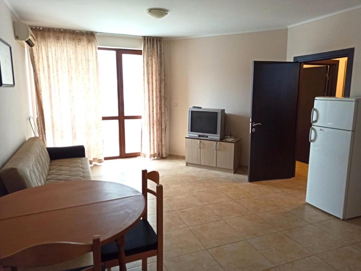 Private Apartments In Apolon Ravda Exterior photo