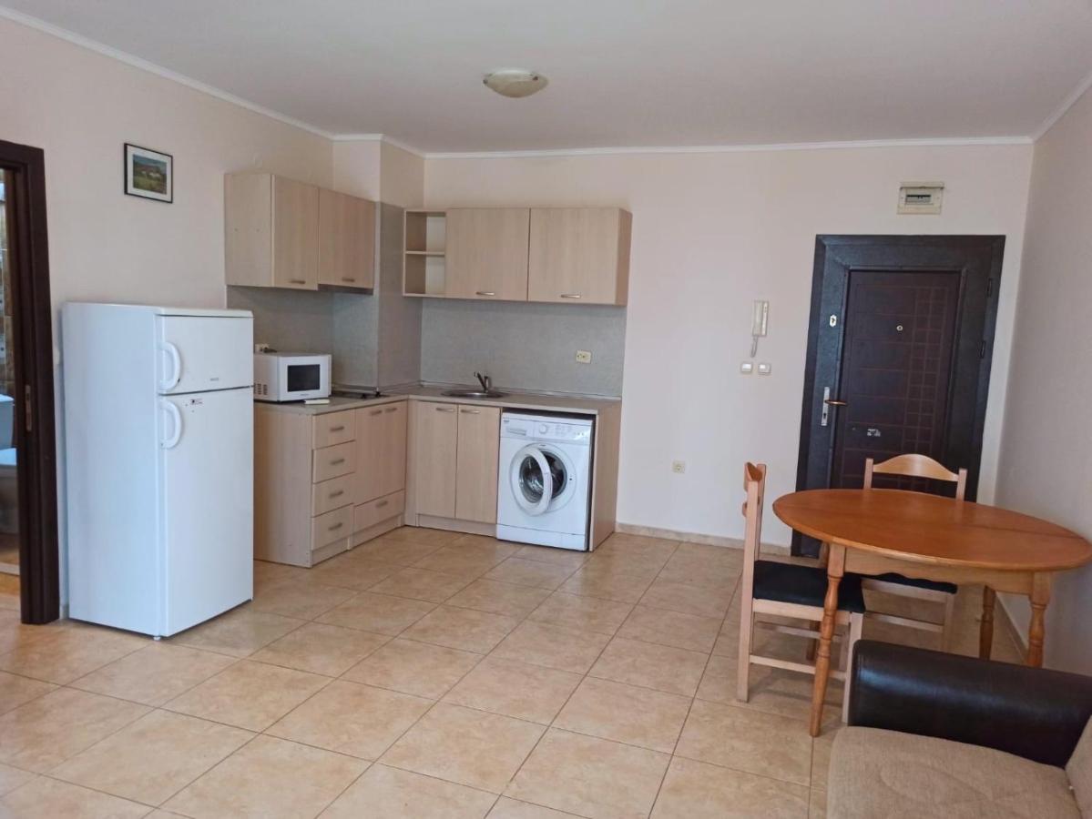 Private Apartments In Apolon Ravda Exterior photo