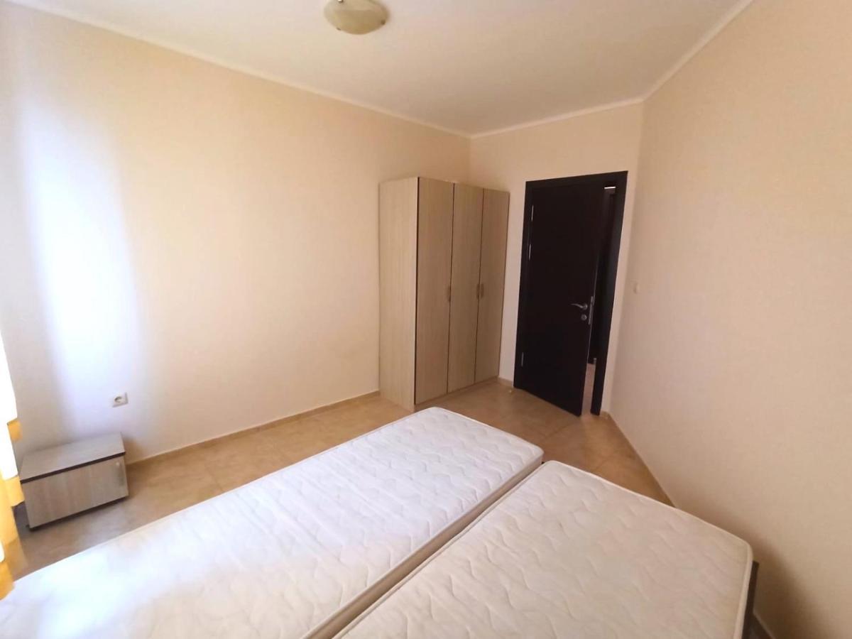 Private Apartments In Apolon Ravda Exterior photo