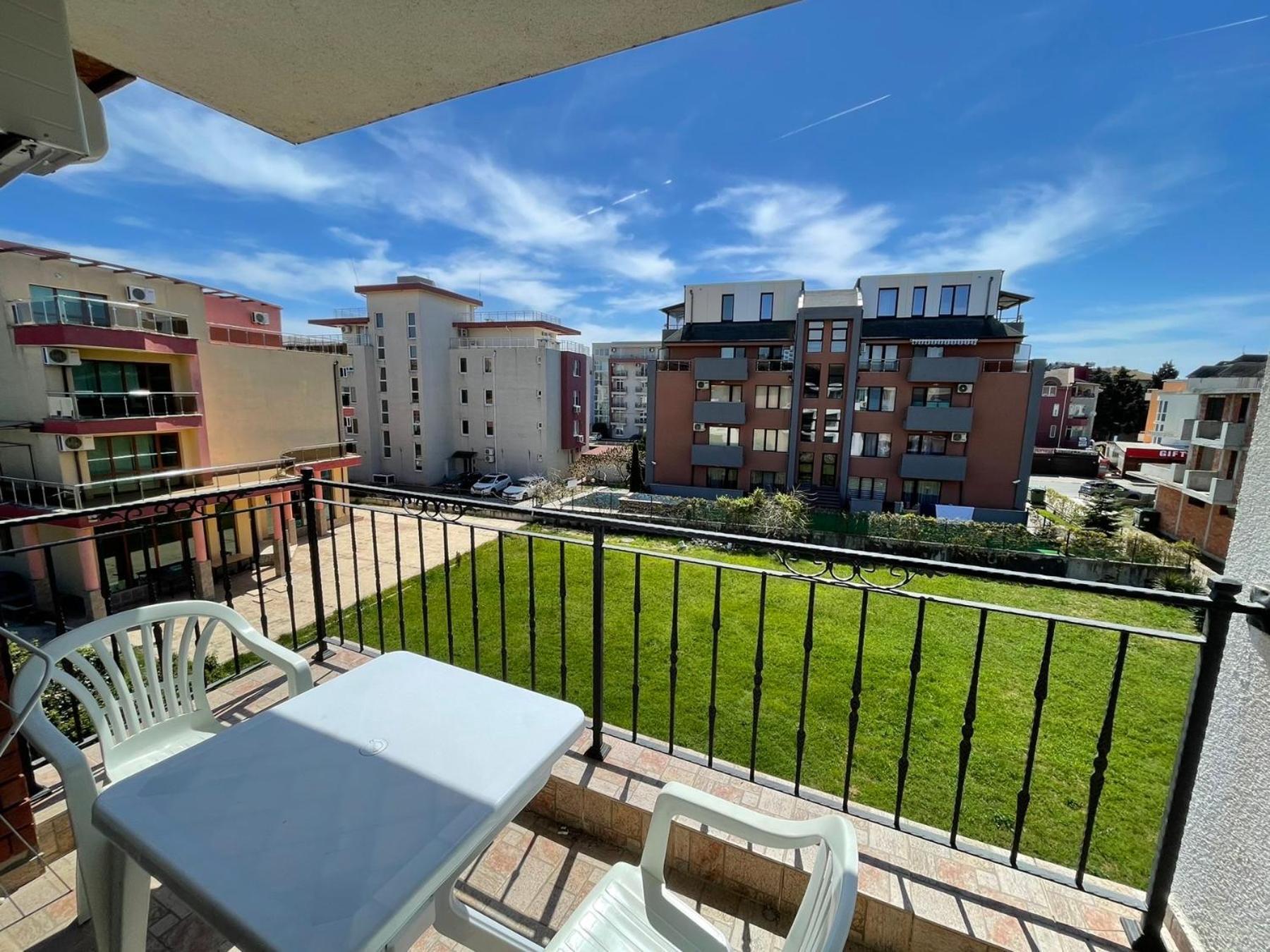 Private Apartments In Apolon Ravda Exterior photo